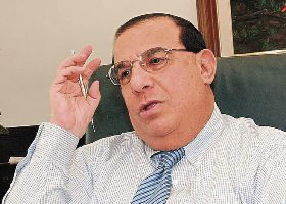 Honores para un banquero