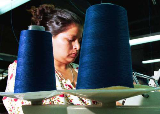 Buscan atraer hilanderías a Honduras