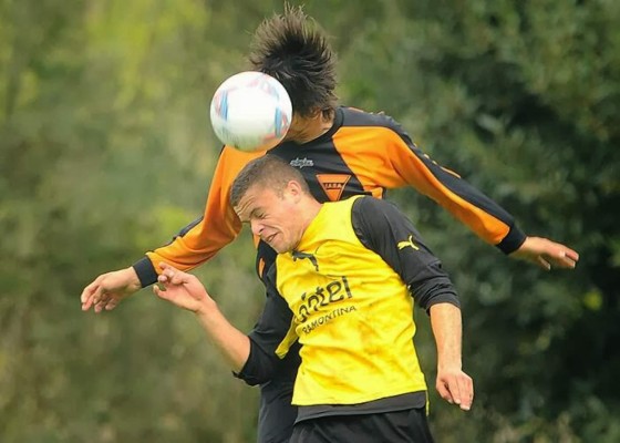 Futbolistas, los más propensos a sufrir daños cerebrales y demencia