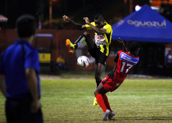 Deportes Savio y Real España premian al fútbol