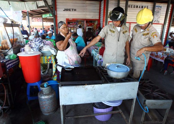 Un millón de pérdidas dejó incendio en mercado