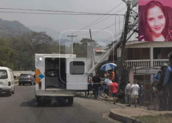 El momento cuando la psicóloga Maryory Davenzy Chinchilla Mejía recibía los primeros auxilios antes de ser traslada al Hospital Mario Catarino Rivas.