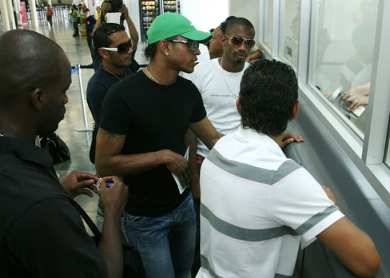 Bicolor viaja optimista