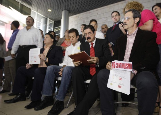 Bancadas respaldan oponerse a reelección presidencial en Honduras