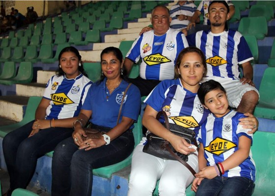 Victoria gana y amenaza con dejar fuera al campeón Real España