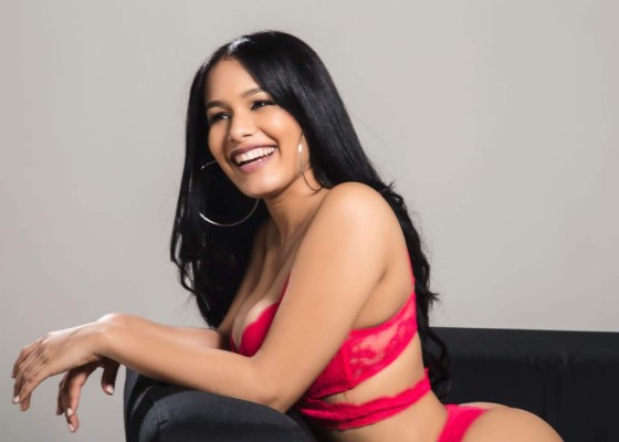 Muere modelo y presentadora dominicana Jennifer García