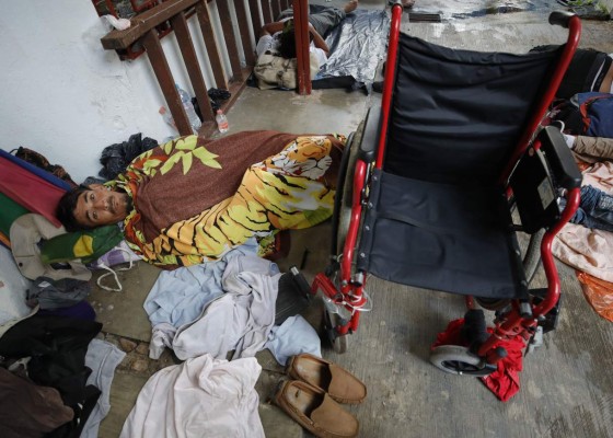 Sergio, un hondureño en silla de ruedas con el mismo sueño americano de todos