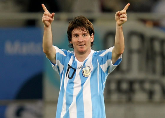 Leo Messi da el triunfo a Argentina en el final