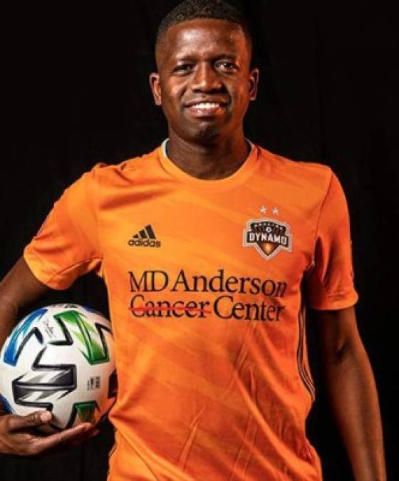 Boniek García: El experimentado futbolista hondureño sigue sin poder definir su futuro. Pero todo indica que llegará a un acuerdo para seguir en las filas del Houston Dynamo de la MLS.