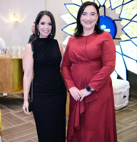 Evelyn Leiva y Eny Bautista