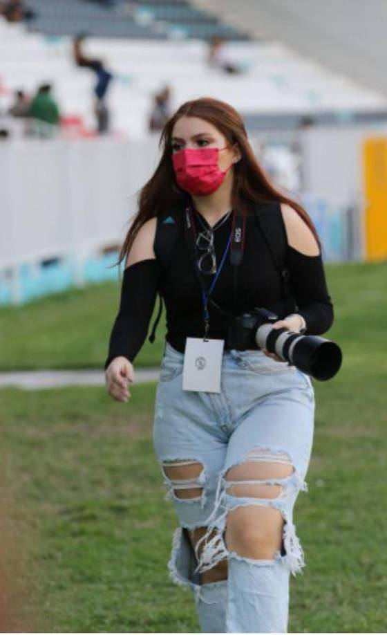 Iving Bruni comenzó a incursionar en el mundo de la fotografía y en el reciente Clausura 2022 se le pudo ver en cada partido del Motagua.
