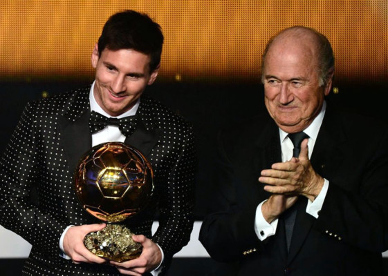 Blatter pide el Balón de Oro para Messi y se burla de Cristiano