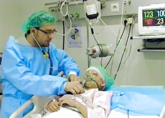 Niño superviviente estable tras ser operado