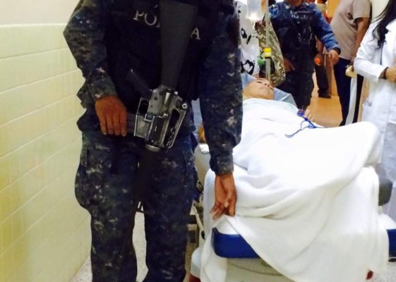 Dan de alta a Benjamín Bográn en el Hospital Escuela