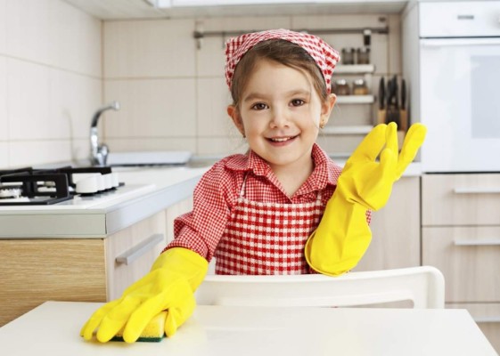 Ayudar en el hogar es beneficioso para los niños