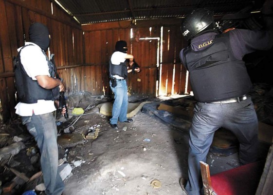 Militares rescatan a joven de una 'casa loca' en Tegucigalpa