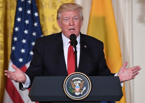 Demandan a Trump por ocultar información sobre el muro con México