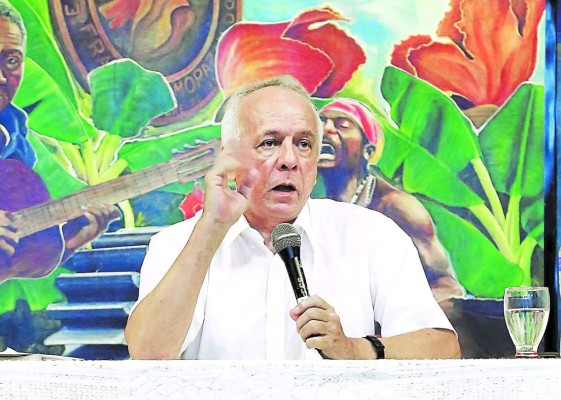 'La falta de lectura nos convertirá en sociedad de mudos”