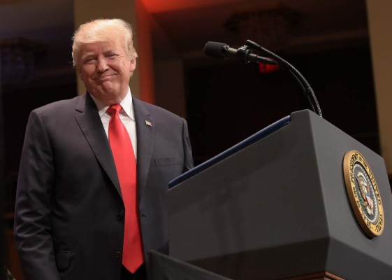 Donald Trump renueva sus ataques contra los medios de comunicación  