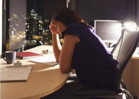 Cinco motivos por los que se aprovechan de ti en la oficina