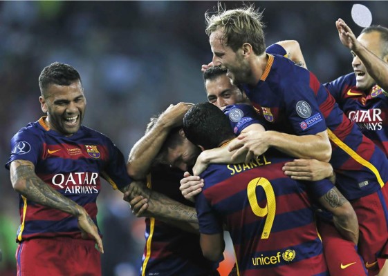 En imágenes Barça campeón de la Supercopa Uefa