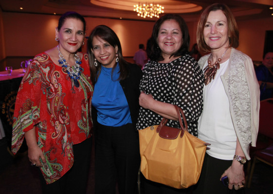 Club Rotario femenino Merendón celebra foro