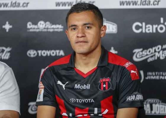 ¡Polémica! Roger Rojas explota contra su entrenador en el Alajuelense