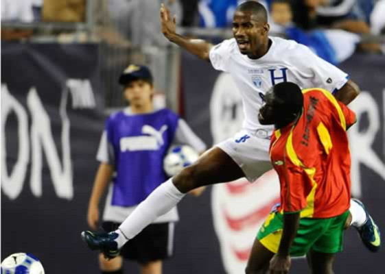 Honduras golea a Granada y pasa a cuartos de final