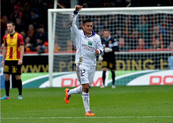 Valencia, Tottenham y Hull City, interesados en el hondureño Andy Najar