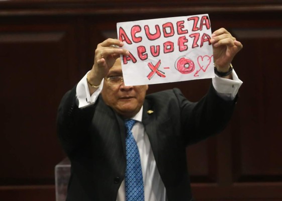 Las mejores fotos que dejó la elección de los magistrados