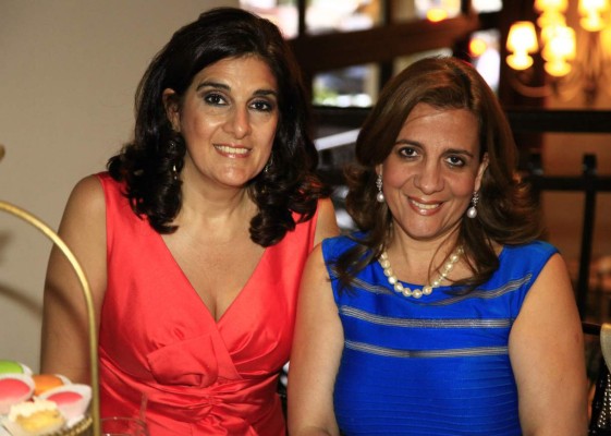 Zobeida Handal de Saybe es agasajada por su natalicio