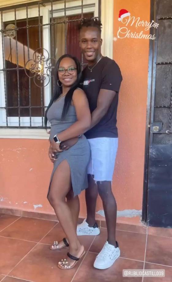 Román Rubilio Castillo, que no sigue en el Royal Pari de Bolivia y que debe volver al Tondela de Portugal, viajó a Honduras para pasar la Navidad con su pareja Angie García.