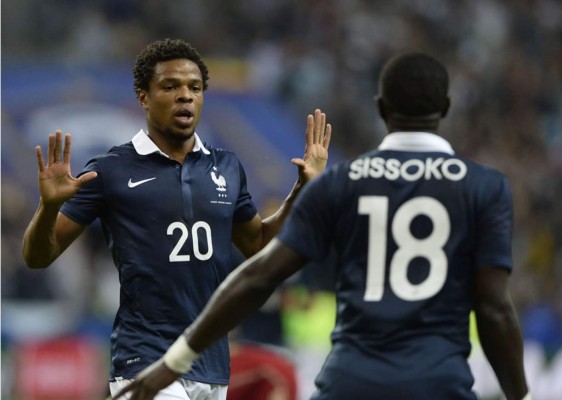 Francia se impone a la nueva España que no encuentra su identidad