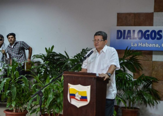 FARC reacciona por decisión de Santos de reanudar bombardeos
