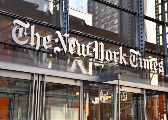 Editor del New York Times renuncia tras polémica por artículo de senador