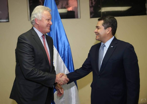 Honduras firma acuerdo con General Electric para desarrollo de proyectos