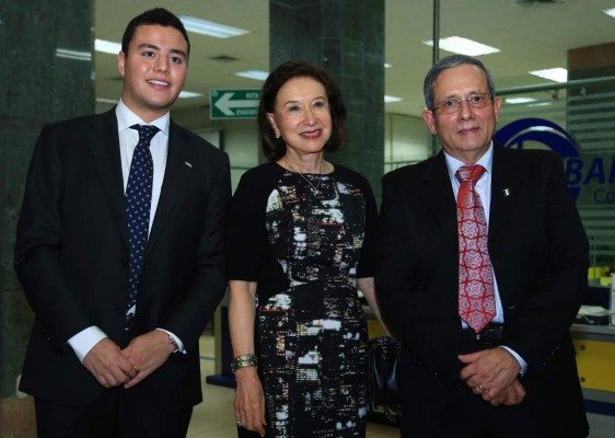 Jorge Bueso Arias es galardonado por Banco del País