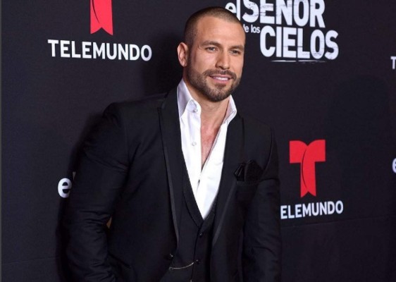 Rafael Amaya revela a que edad perdió su virginidad y con quién   