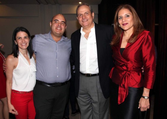 Coctel de inauguración por torre Malibú