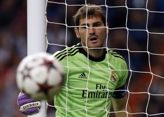 Casillas volvió a jugar un partido oficial en el Bernabéu 259 días después
