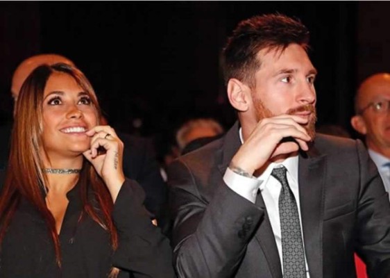 La tierna foto que publicó Antonella Roccuzzo de su hijo Ciro apoyando a Messi