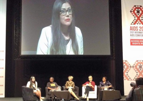 Keren Dunaway comparte con Charlize Theron en conferencia de VIH&nbsp;&nbsp;