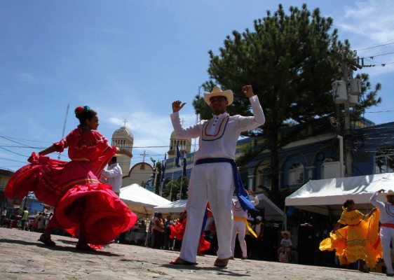 Ceibeños viven las fiestas patrias