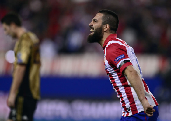 El Atlético tumba al Milan y se mete en cuartos de la Champions League