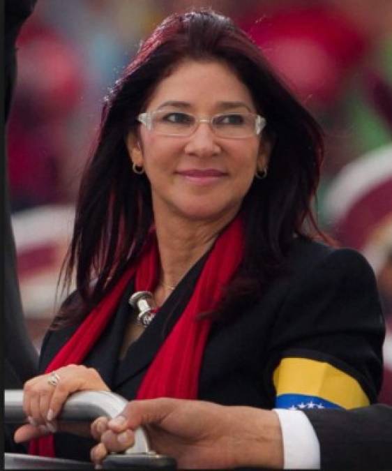 A inicios de 2012, Chávez la nombró Procuradora General de la República, cargo en el que permaneció hasta marzo de 2013, cuando falleció el mandatario.<br/>