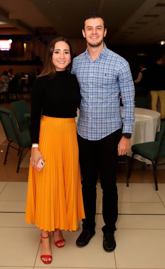 Gabriela Mayes y Victor Cousin