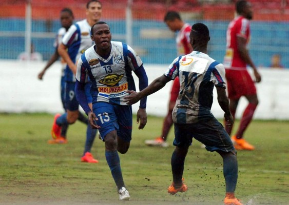 El Victoria cierra con triunfo sobre la Real Sociedad