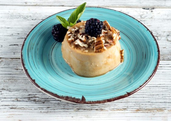 Flan de queso y dulce de leche