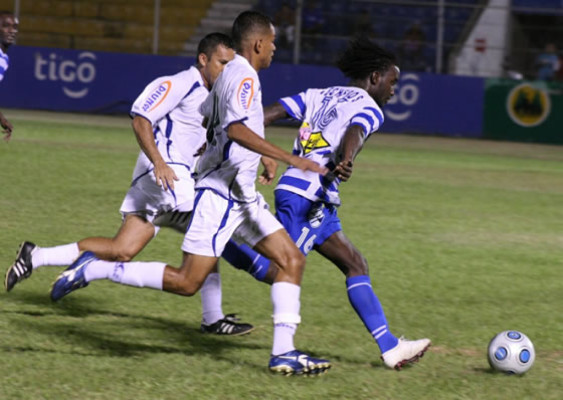 Victoria se impuso en casa al Real Juventud