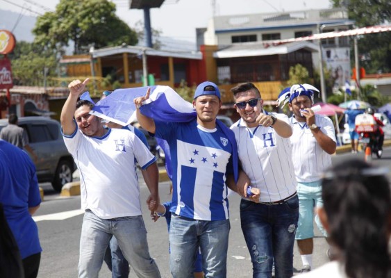 Minuto a minuto: Catrachos llegan al Cuscatlán